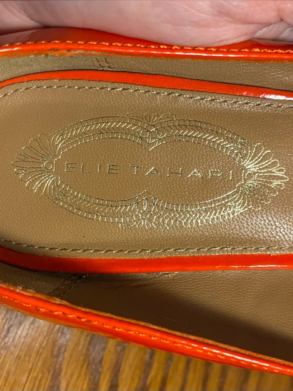 ELIE TAHARI Orange Patent Leather Scalloped Collar Demi Wedge Heels EU 37.5 US 7